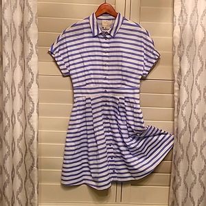 Never worn button-down woven dress size 4